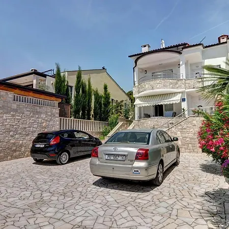 Roko Apartament Krnica
